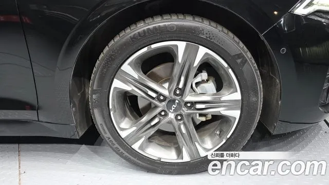 Kia K5 Signature — Фото автомобиля 5