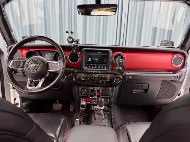 Jeep Wrangler — Фото автомобиля 13