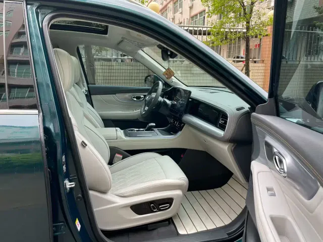 GAC Trumpchi GS8 — Фото автомобиля 5