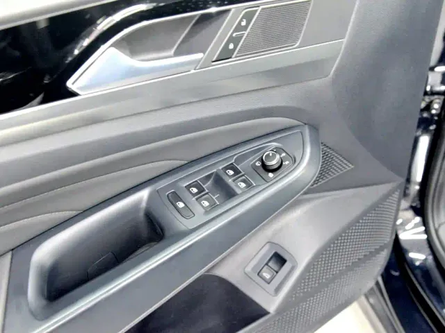 Volkswagen Passat — Фото автомобиля 7