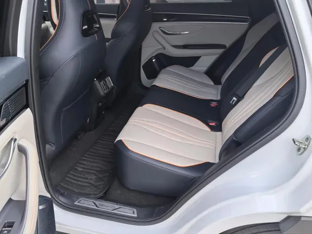BYD Song PLUS — Фото автомобиля 12