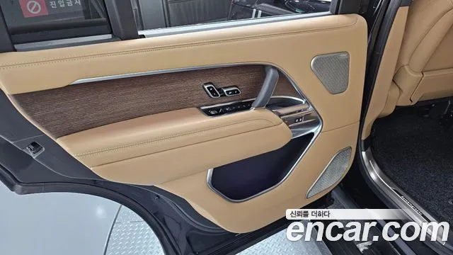 Land Rover Range Rover — Фото автомобиля 21