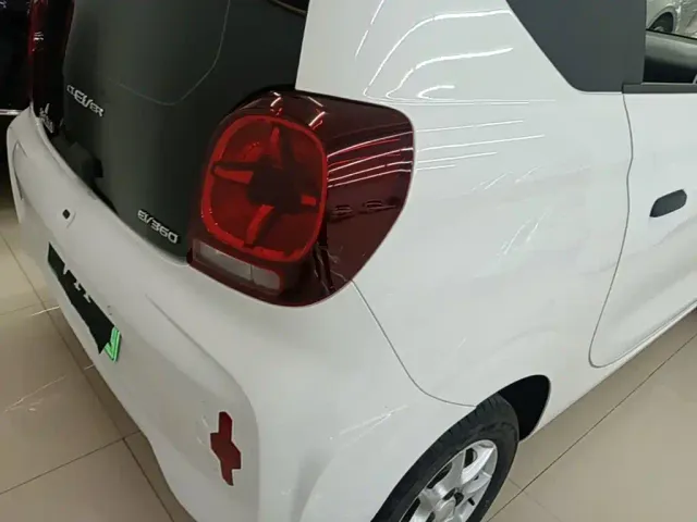 Roewe Clever — Фото автомобиля 7