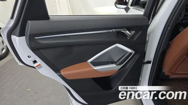 Audi Q3 35 TDI quattro Premium — Фото автомобиля 24