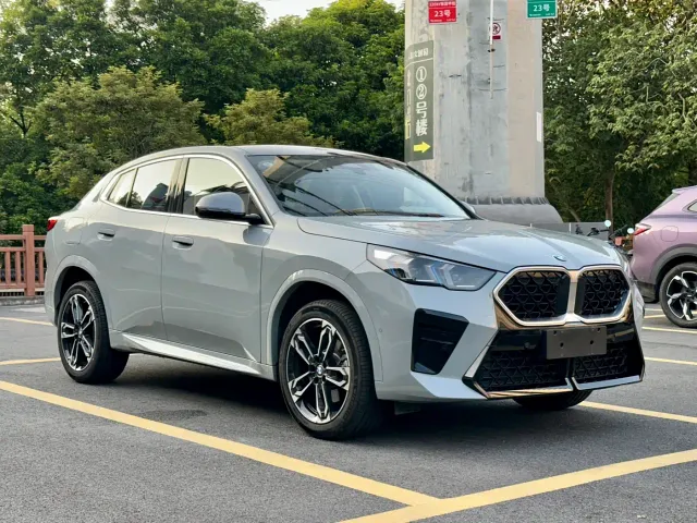 BMW X2 — Фото автомобиля 3
