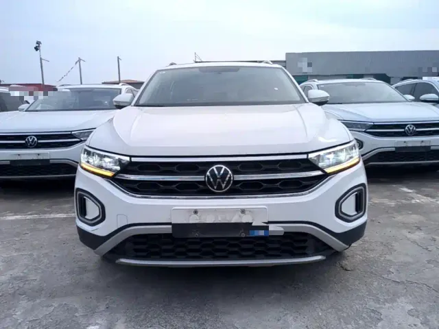 Volkswagen T-Roc — Фото автомобиля 2