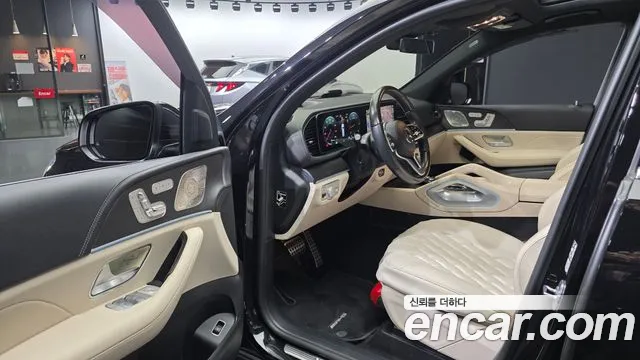 Mercedes-Benz GLS-Class — Фото автомобиля 10