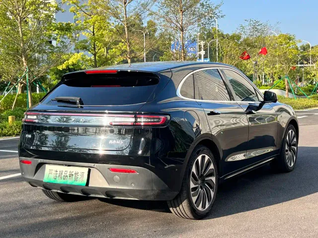Aito M5 — Фото автомобиля 7