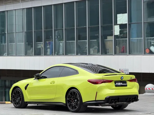 BMW M4 — Фото автомобиля 9