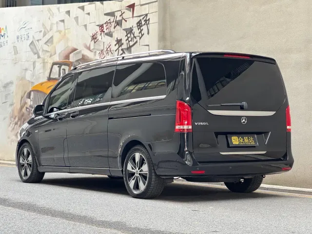 Mercedes-Benz V-Class — Фото автомобиля 6