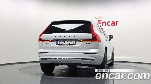 Вольво XC60 — Фото автомобиля 3
