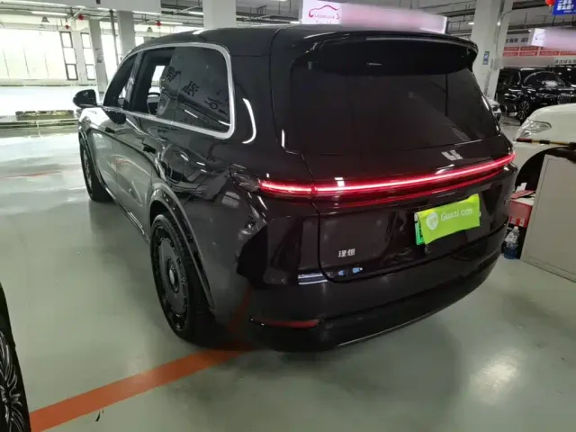 Li Auto L9 — Фото автомобиля 4