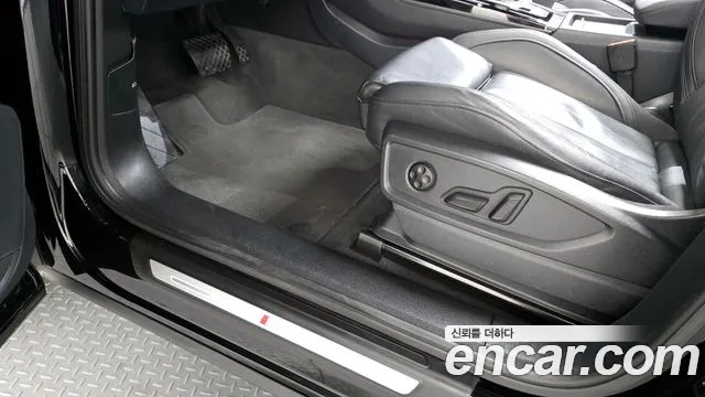 Audi Q5 45 TFSI quattro Premium — Фото автомобиля 25