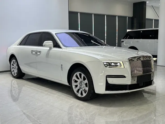 Rolls-Royce Ghost — Фото автомобиля 3