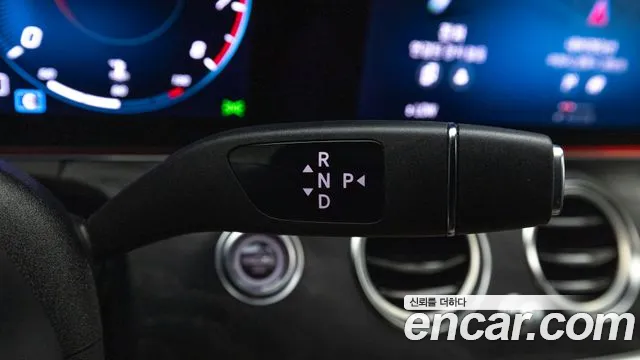 Mercedes-Benz E-Class W213 — Фото автомобиля 19
