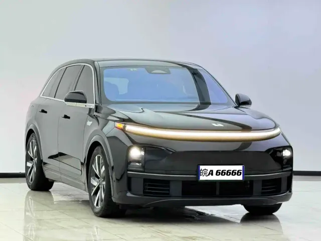 Li Auto L7 — Фото автомобиля 2