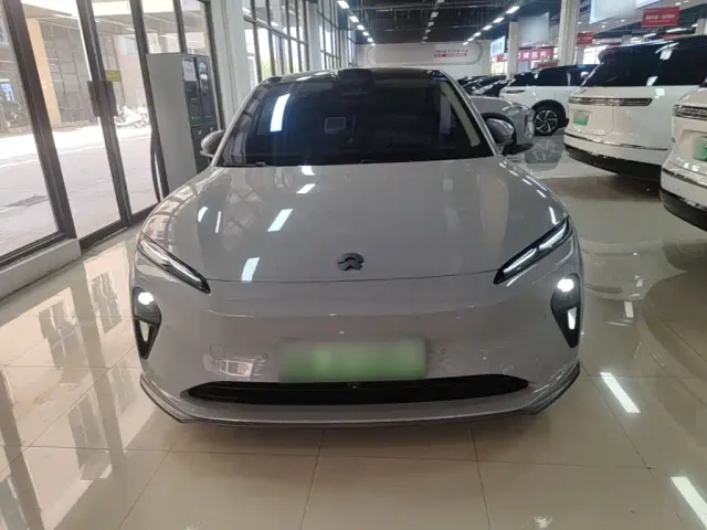 Nio ET5 — Фото автомобиля 2