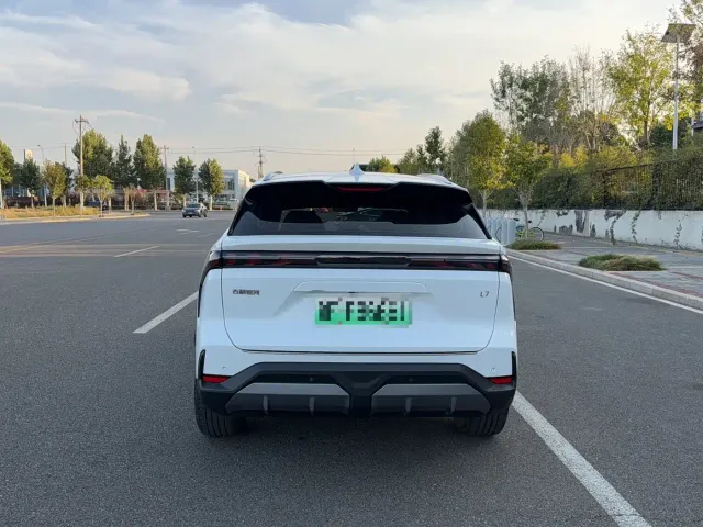 Geely Galaxy L7 — Фото автомобиля 5