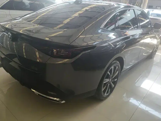 Changan Lamore — Фото автомобиля 3