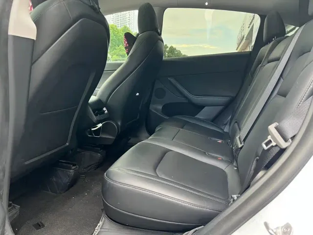 Tesla Model Y — Фото автомобиля 8