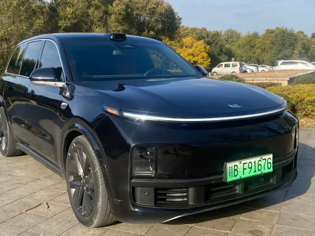 Li Auto L9 — Фото автомобиля 3
