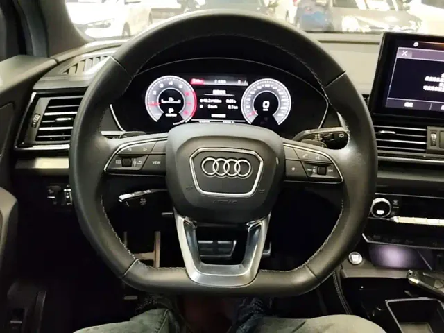 Audi Q5L — Фото автомобиля 10