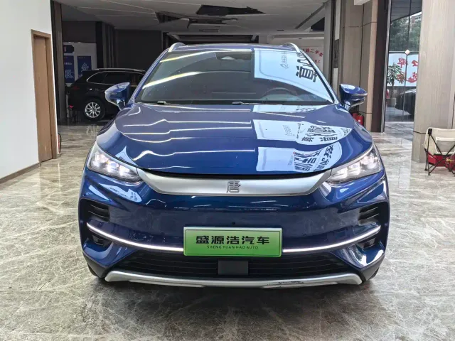 BYD Tang — Фото автомобиля 2