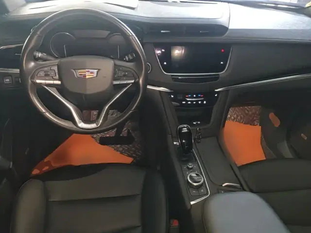 Cadillac XT6 — Фото автомобиля 9