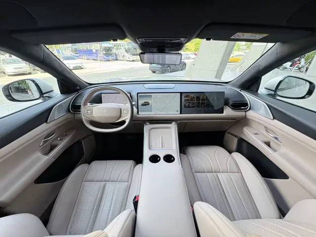 Xpeng G9 — Фото автомобиля 5