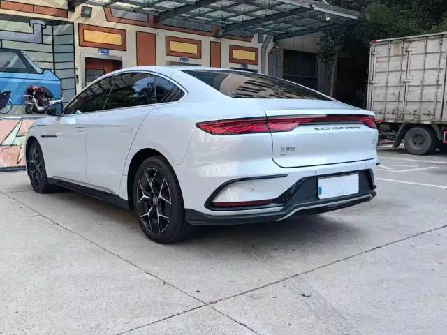 BYD Han — Фото автомобиля 15
