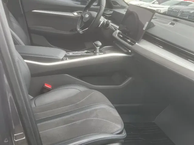 Geely Xingrui — Фото автомобиля 4
