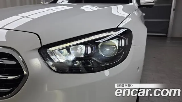 Mercedes-Benz E-Class — Фото автомобиля 22