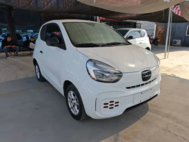 Roewe Clever — Фото автомобиля 3