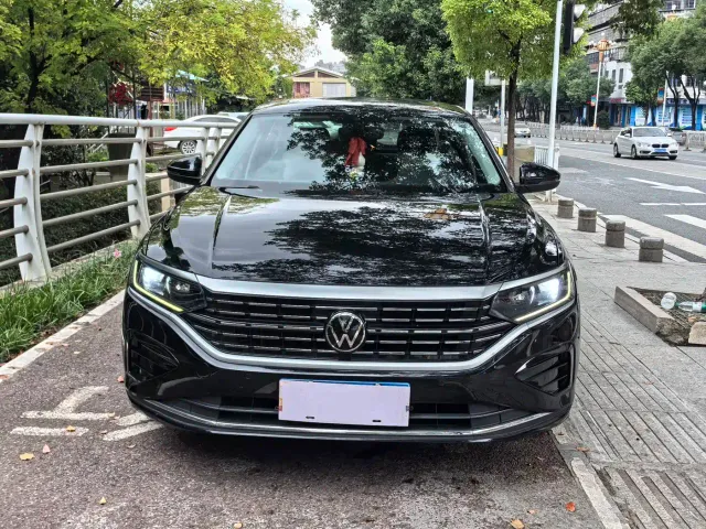 Volkswagen Passat — Фото автомобиля 2