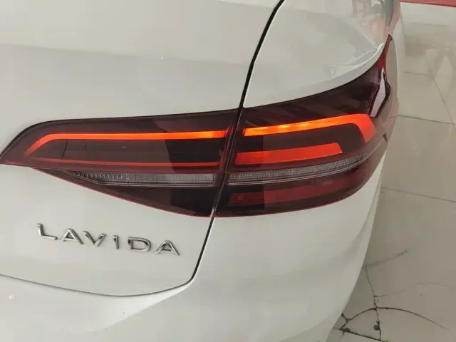 Volkswagen Lavida — Фото автомобиля 7