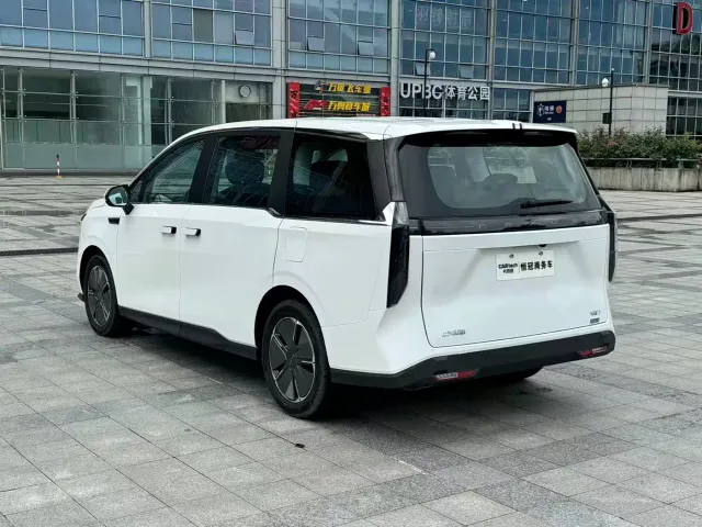 Maxus Dajia 7 — Фото автомобиля 7