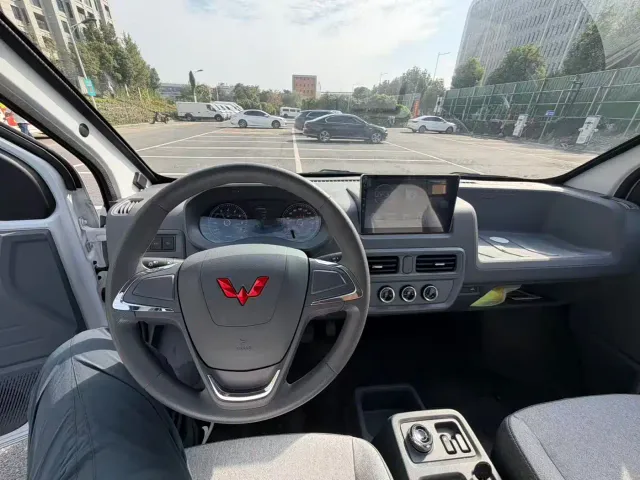 Wuling Yangguang — Фото автомобиля 15