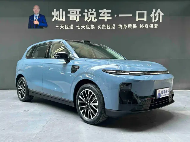 Leapmotor B10 — Фото автомобиля 5
