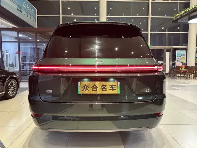 Li Auto L9 — Фото автомобиля 6