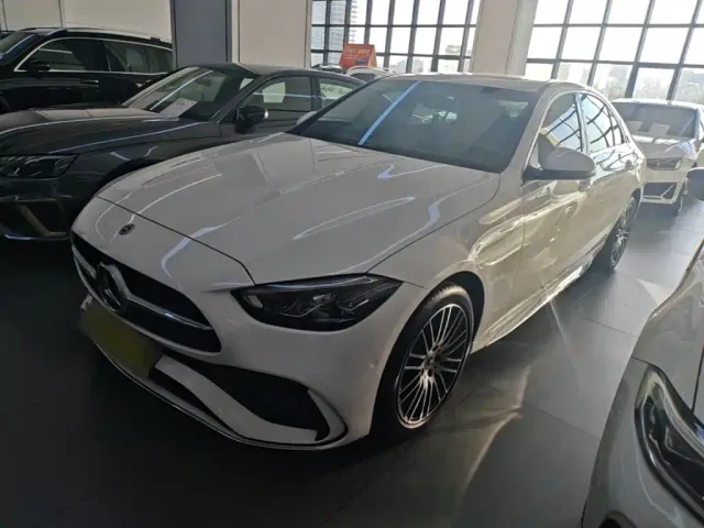 Фотография автомобиля — Mercedes-Benz C-Class