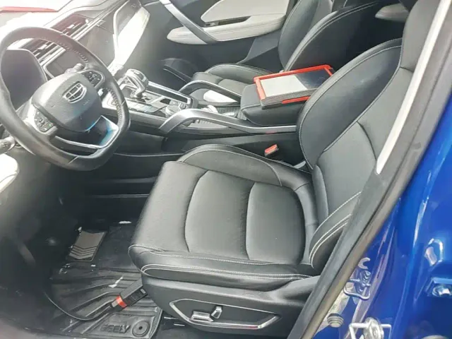 Geely Boyue — Фото автомобиля 10