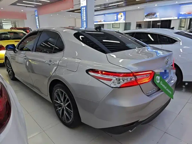 Toyota Camry — Фото автомобиля 4