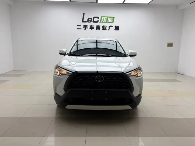 Toyota Corolla Cross — Фото автомобиля 2