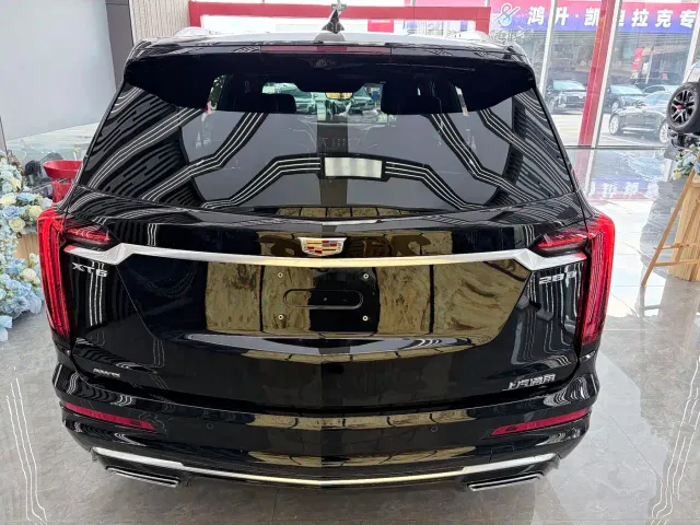Cadillac XT6 — Фото автомобиля 16