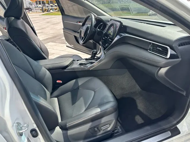 Toyota Camry — Фото автомобиля 12