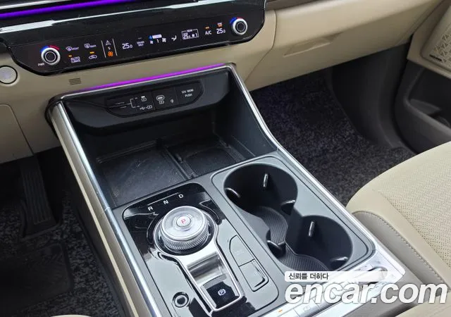 Kia Carnival Generation 4 — Фото автомобиля 9