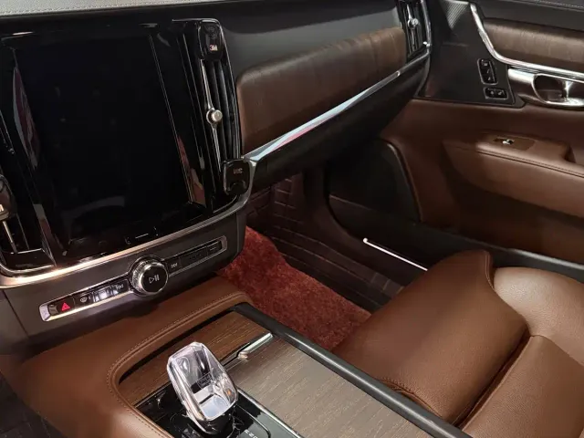 Volvo S90 — Фото автомобиля 7