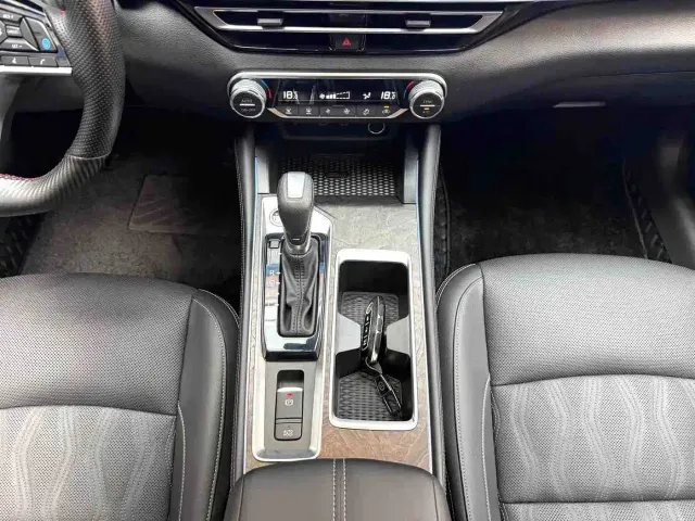 Nissan Teana — Фото автомобиля 12