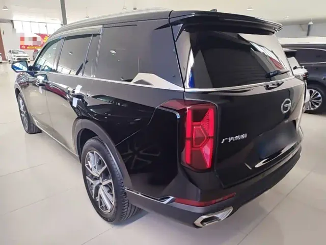 GAC Trumpchi GS8 — Фото автомобиля 4