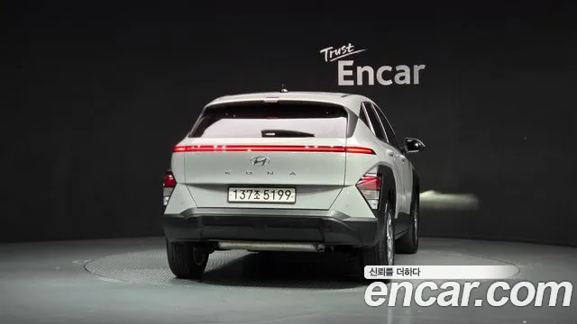 Hyundai Kona — Фото автомобиля 4